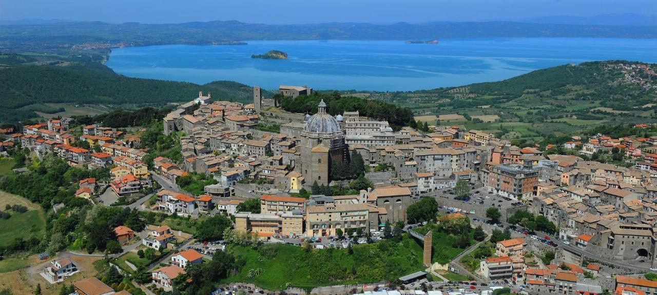 Alloggio Turistico Centro Storico Malatesta Montefiascone Luaran gambar