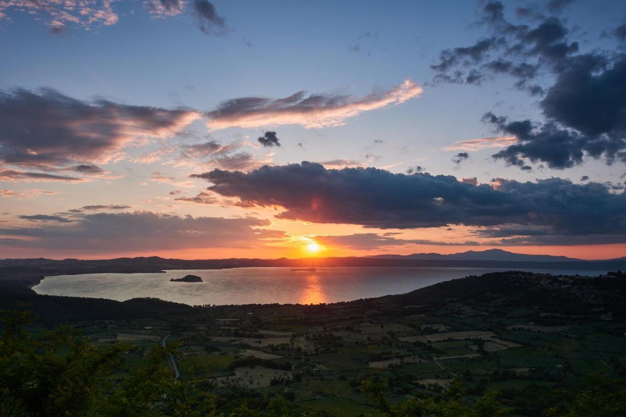 Alloggio Turistico Centro Storico Malatesta Montefiascone Luaran gambar