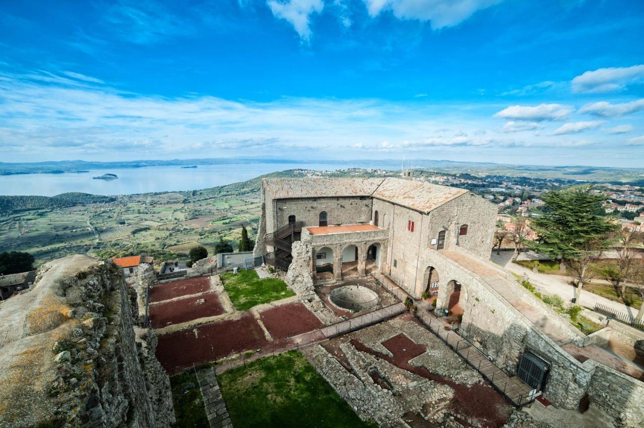 Alloggio Turistico Centro Storico Malatesta Montefiascone Luaran gambar