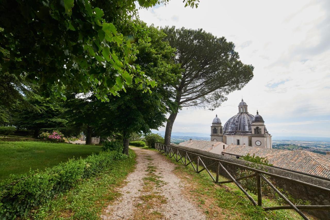 Alloggio Turistico Centro Storico Malatesta Montefiascone Luaran gambar